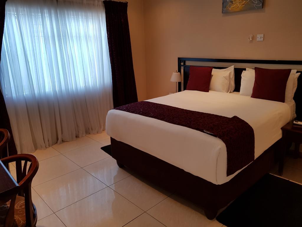 Batho Pele Lodge Gaborone Eksteriør billede